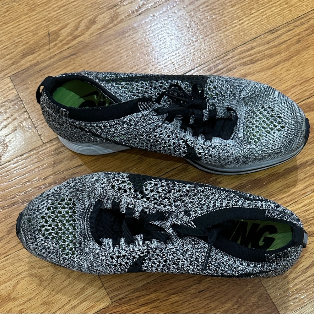 Nike Flyknit Racer White/Black